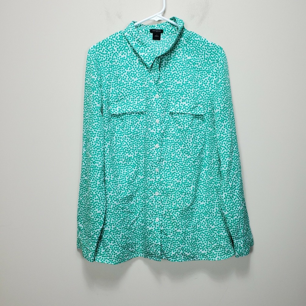 Ann Taylor Blouse Button Up sz 12 White green polka dot Chest pockets side slits